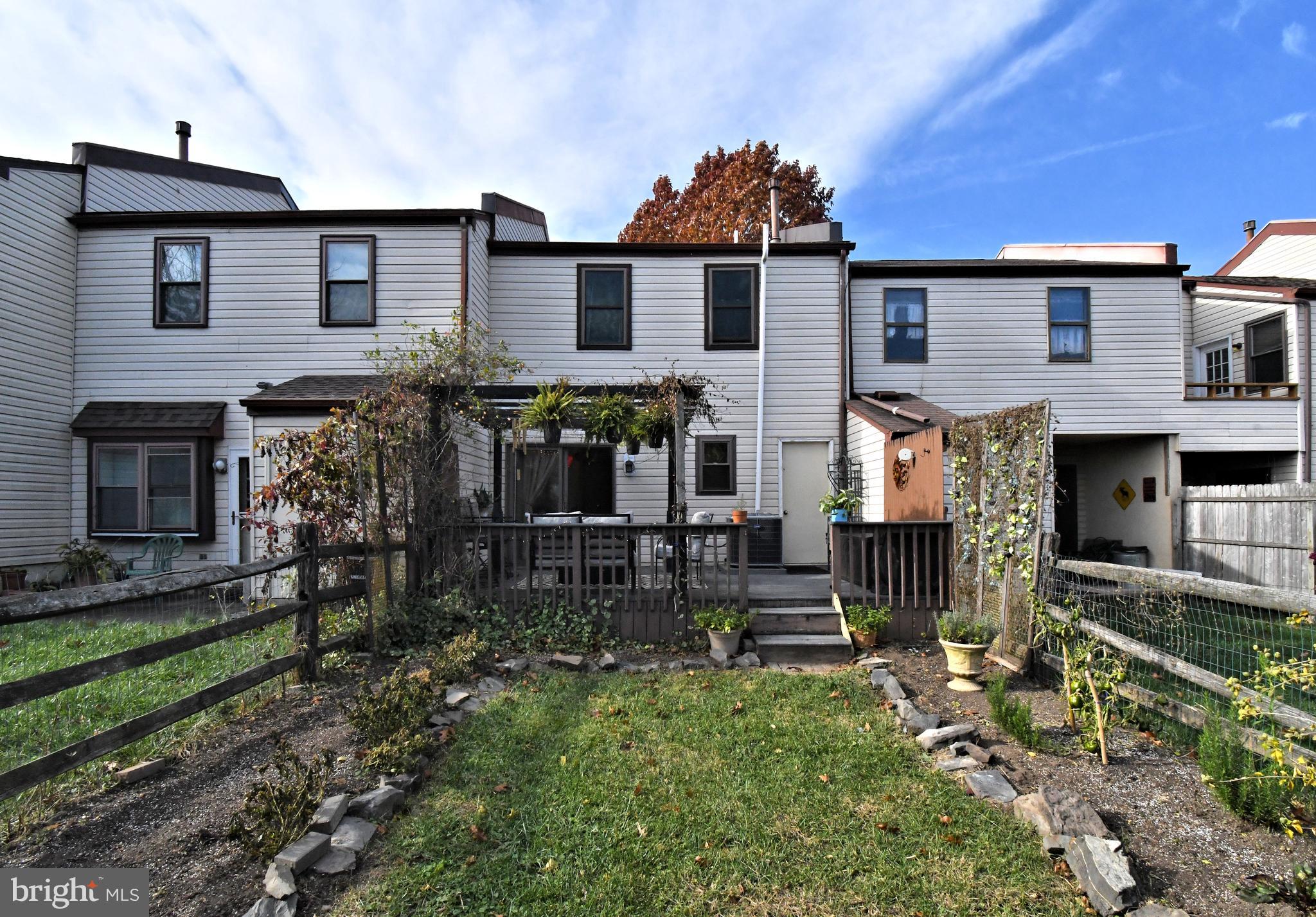 1531 TARLETON PLACE