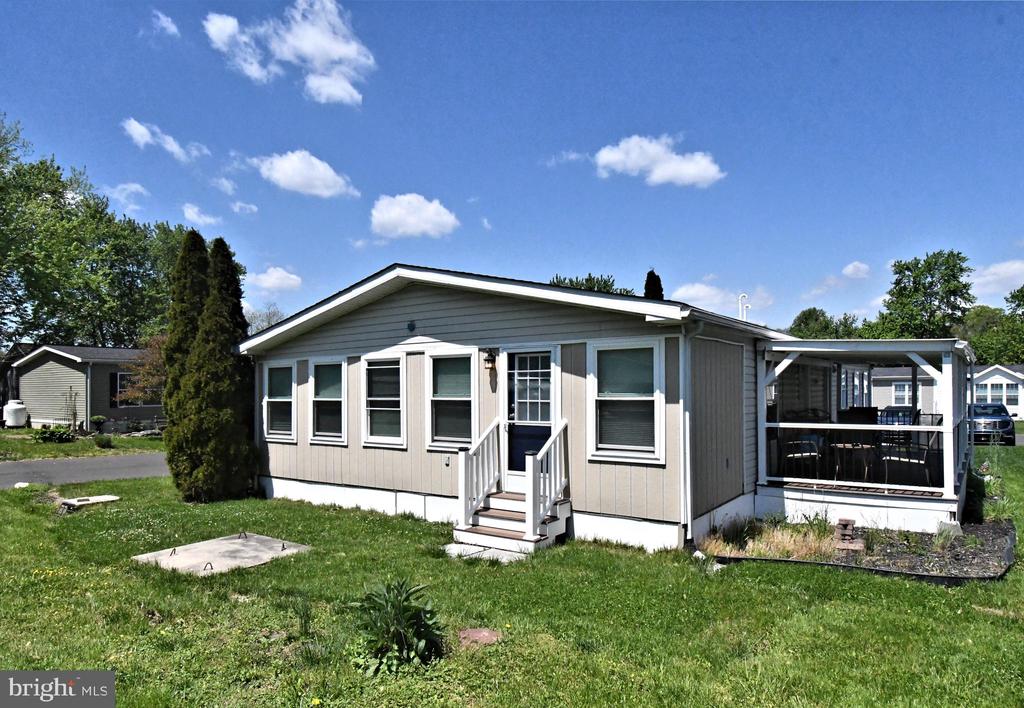 156 VAUX DRIVE