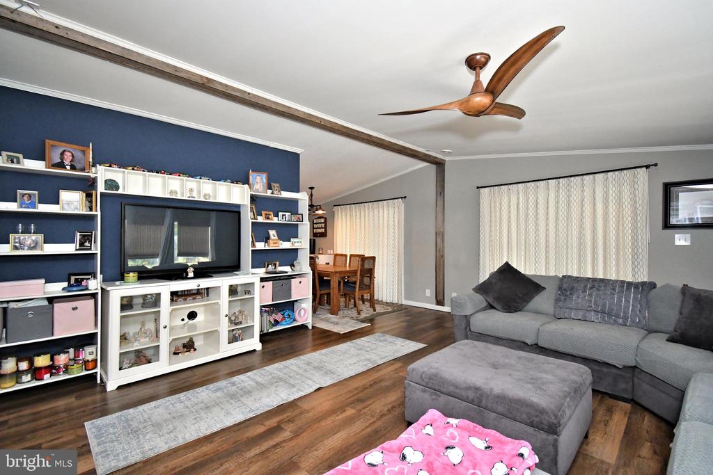 156 VAUX DRIVE