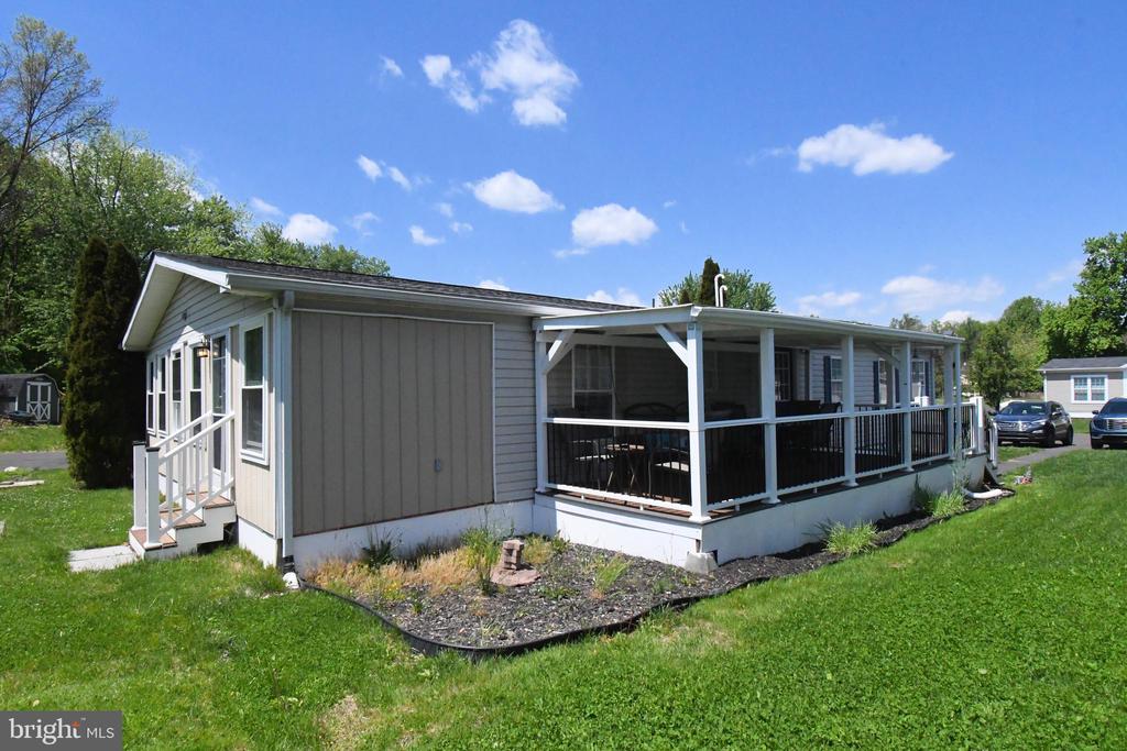156 VAUX DRIVE