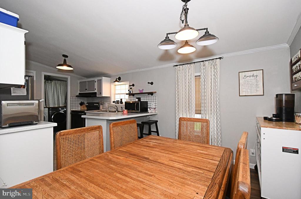 156 VAUX DRIVE