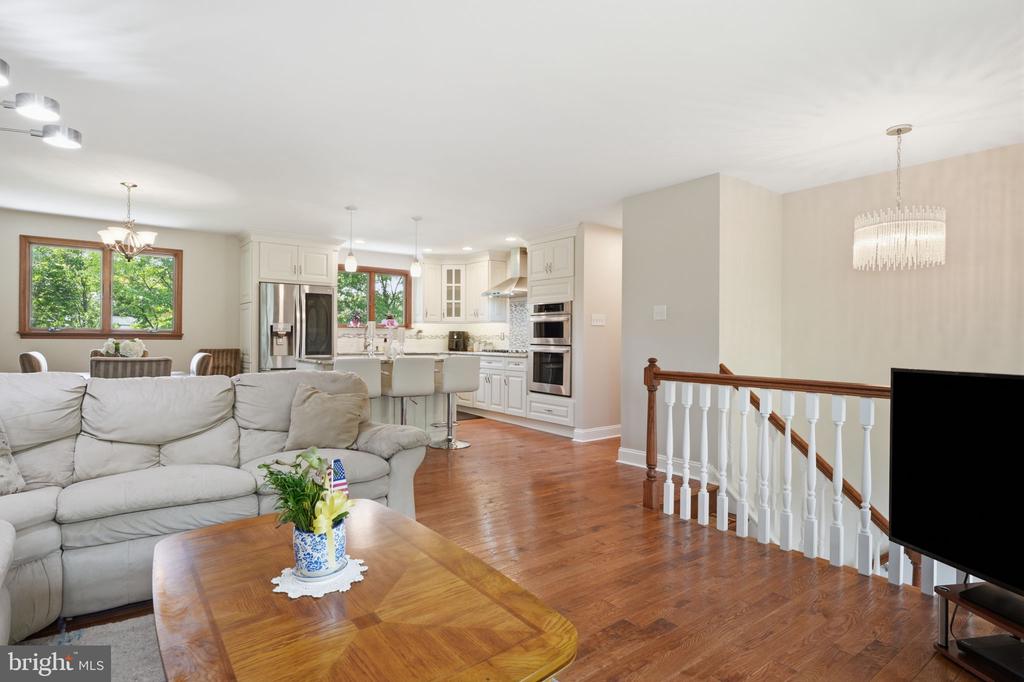688 FAIRFIELD DRIVE