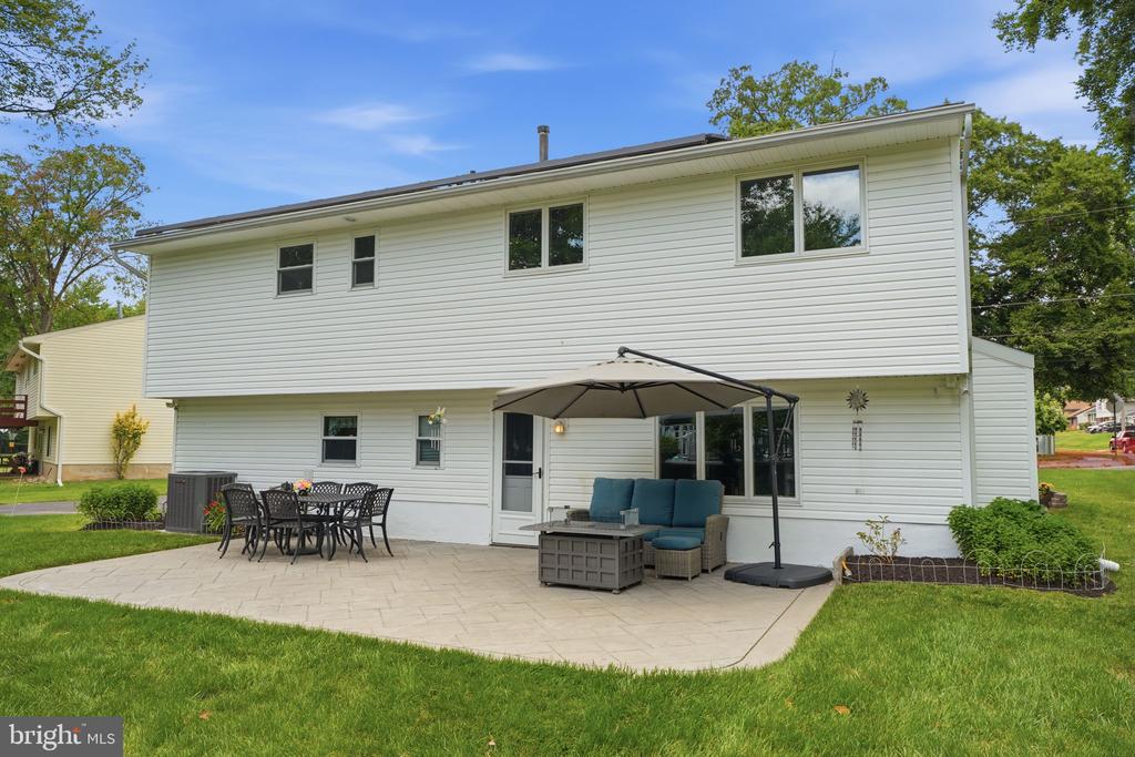 688 FAIRFIELD DRIVE