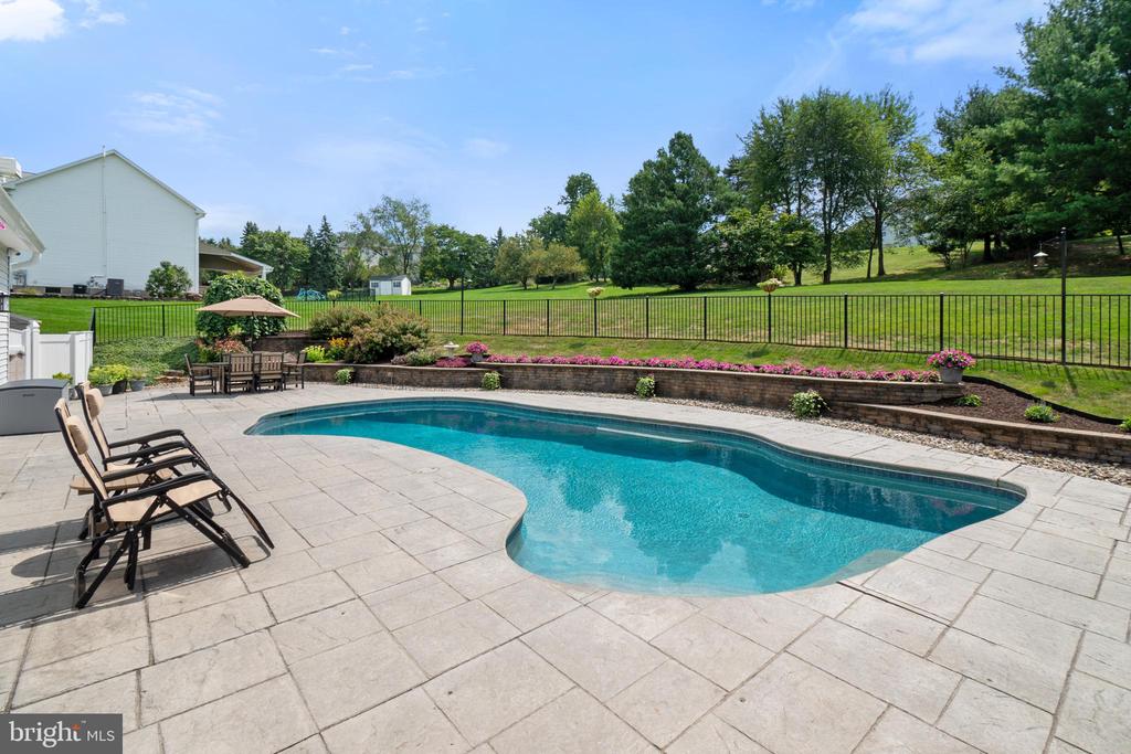 5170 ROSEWOOD DRIVE