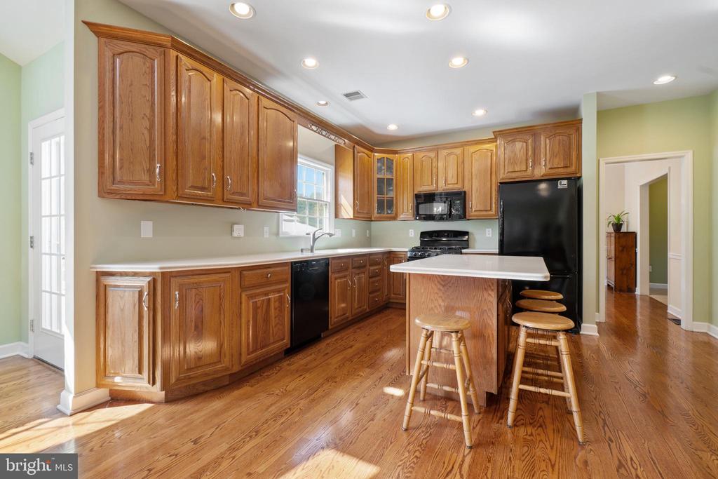 5170 ROSEWOOD DRIVE