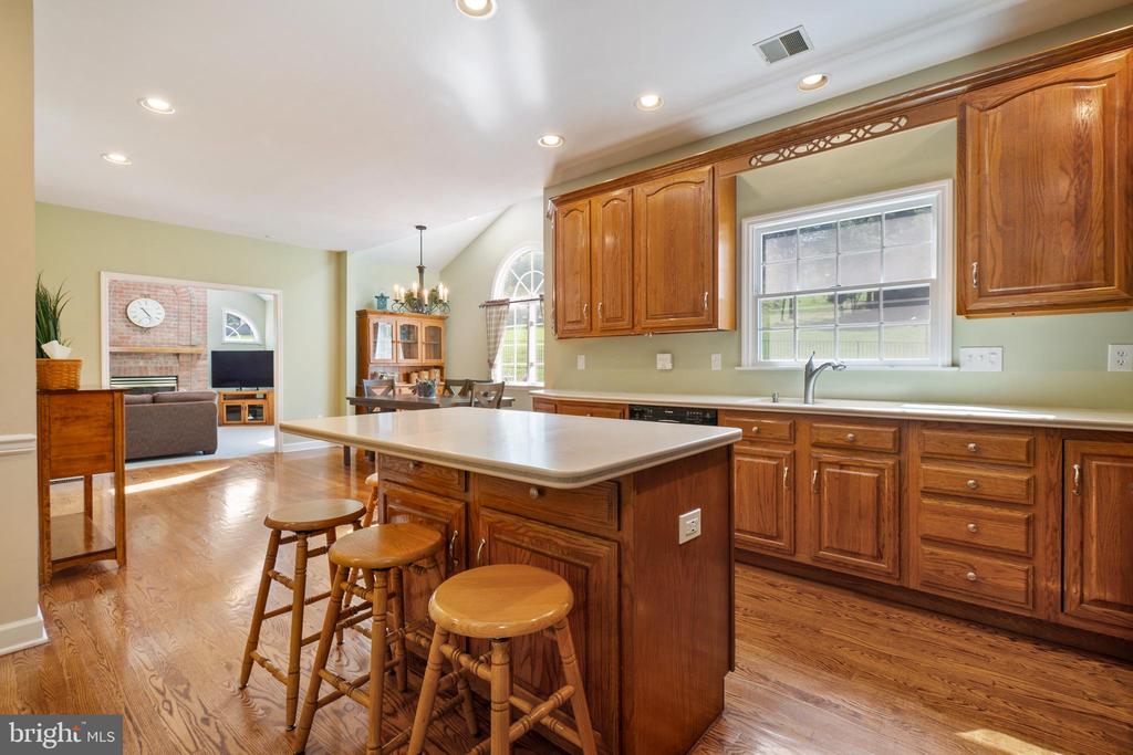 5170 ROSEWOOD DRIVE