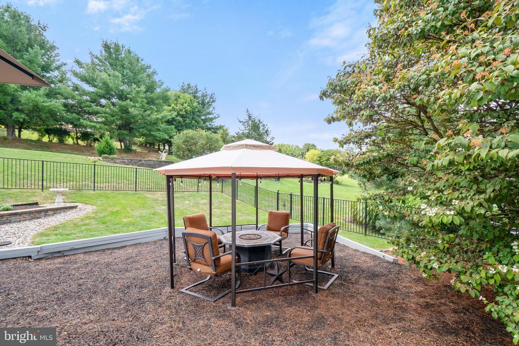5170 ROSEWOOD DRIVE