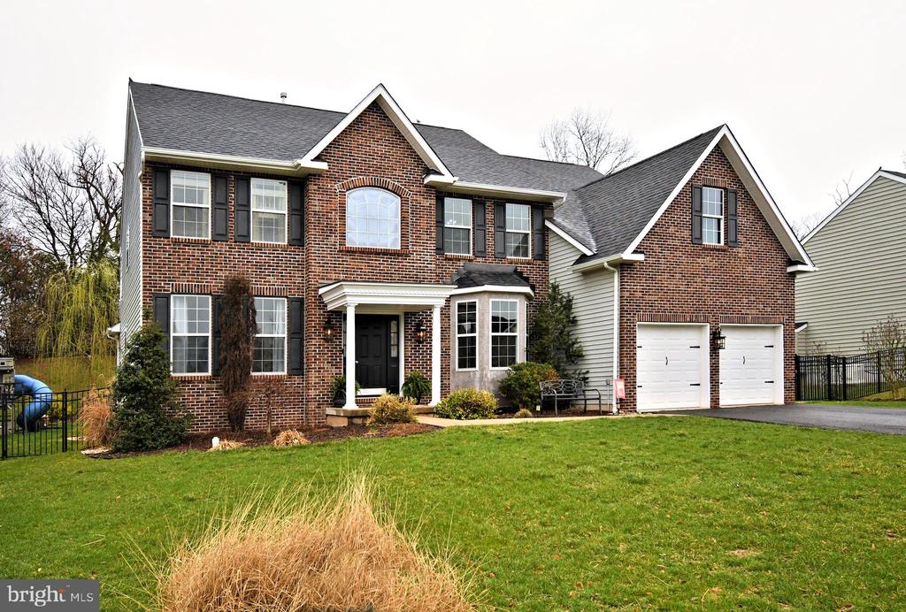 1029 CREEKVIEW DRIVE