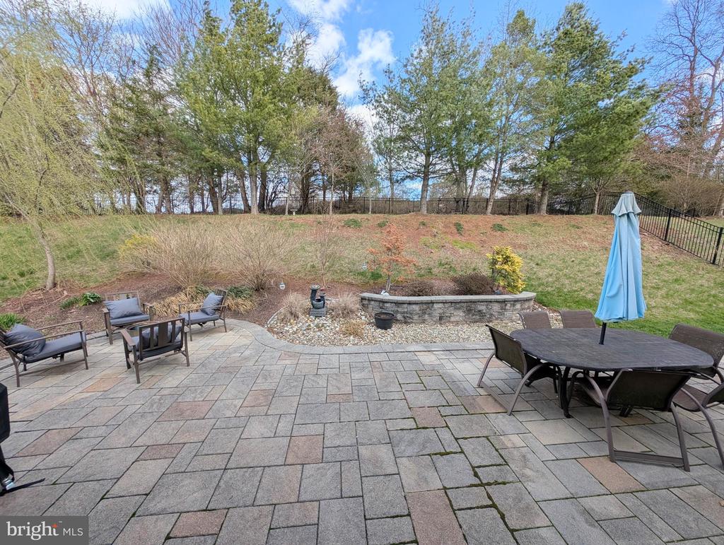 1029 CREEKVIEW DRIVE