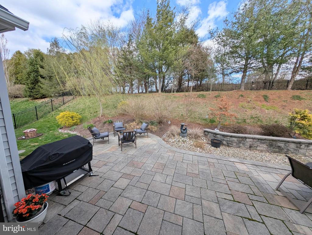 1029 CREEKVIEW DRIVE