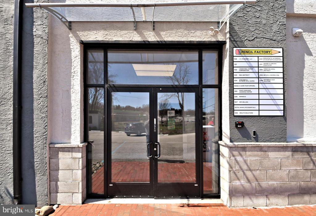 2337 PHILMONT AVENUE Unit: 101