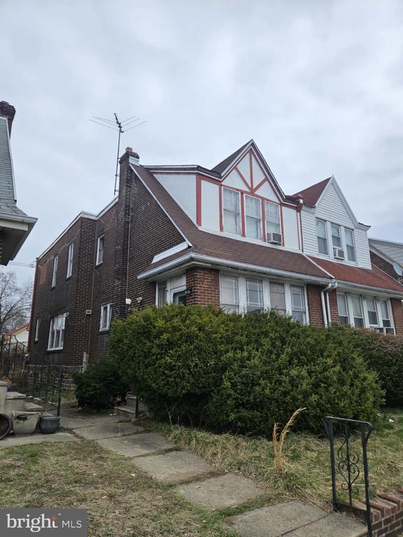 1421 SAINT VINCENT STREET