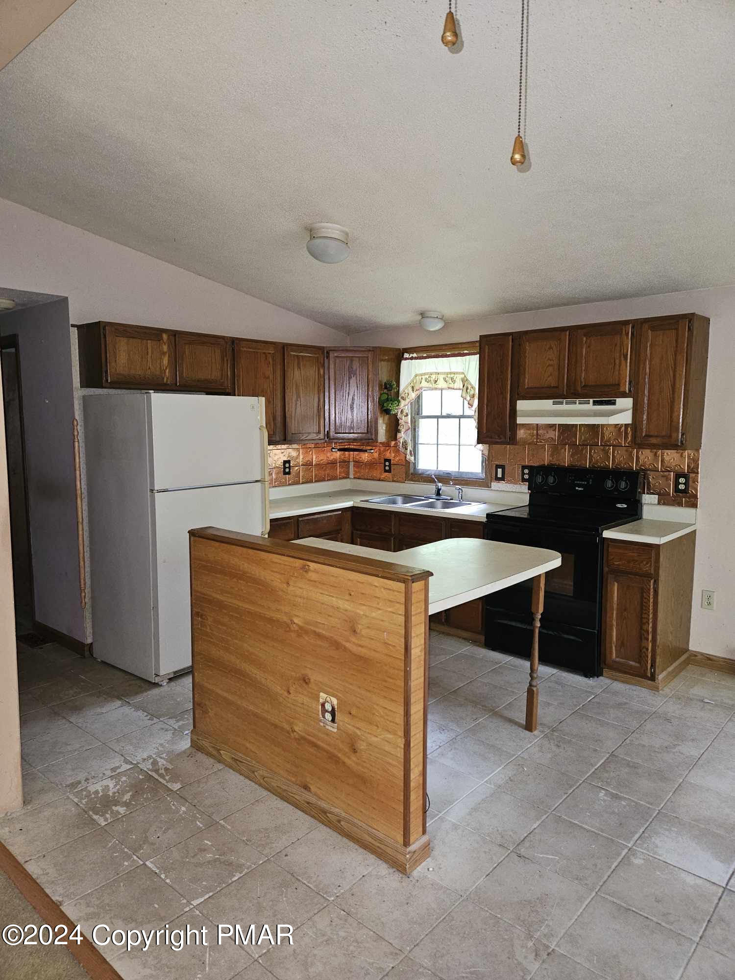 85 Indian Trail