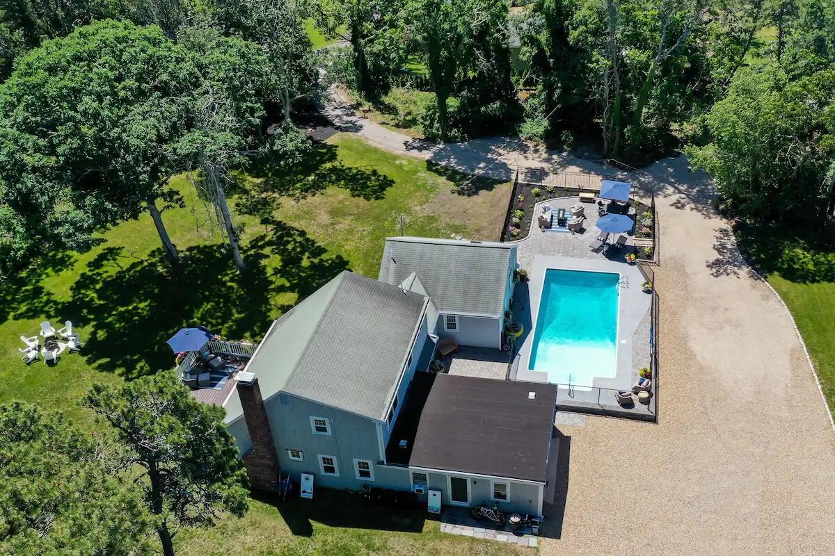 320 Lower County Road