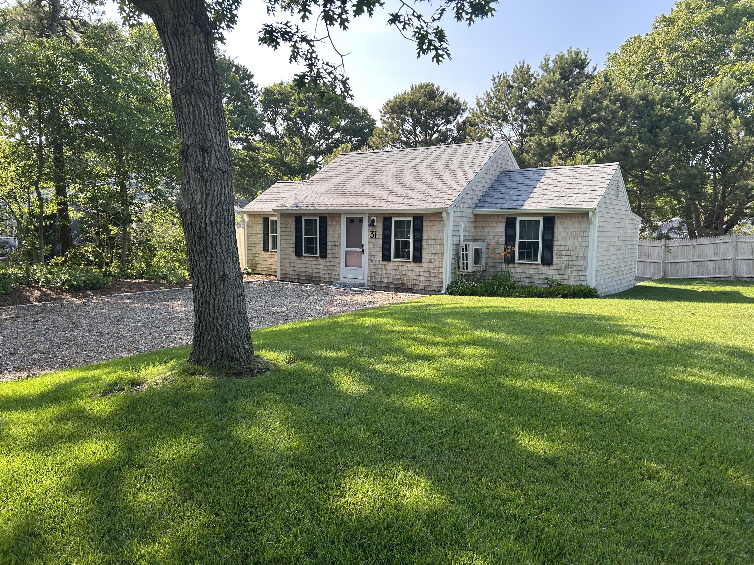 31 Gardiner Lane, South Yarmouth