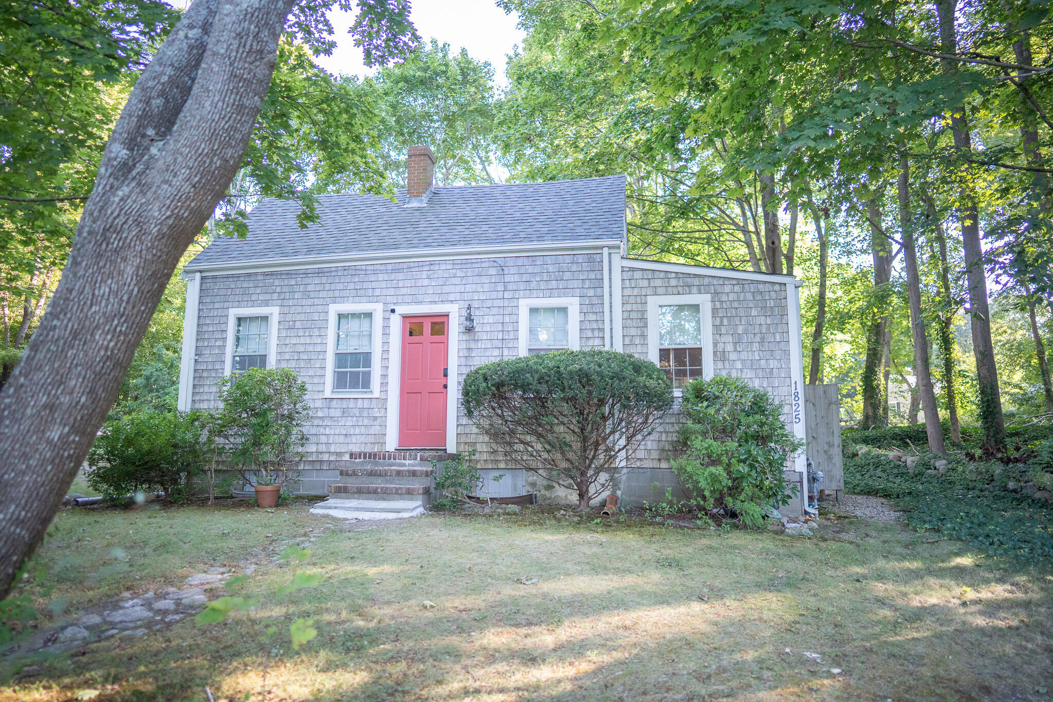 1825 Main Street