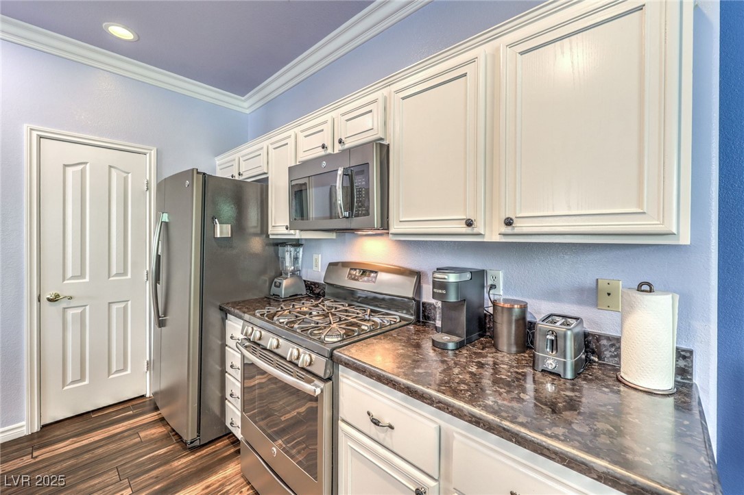 979 Coatbridge Street