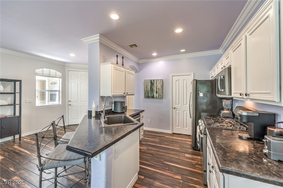 979 Coatbridge Street