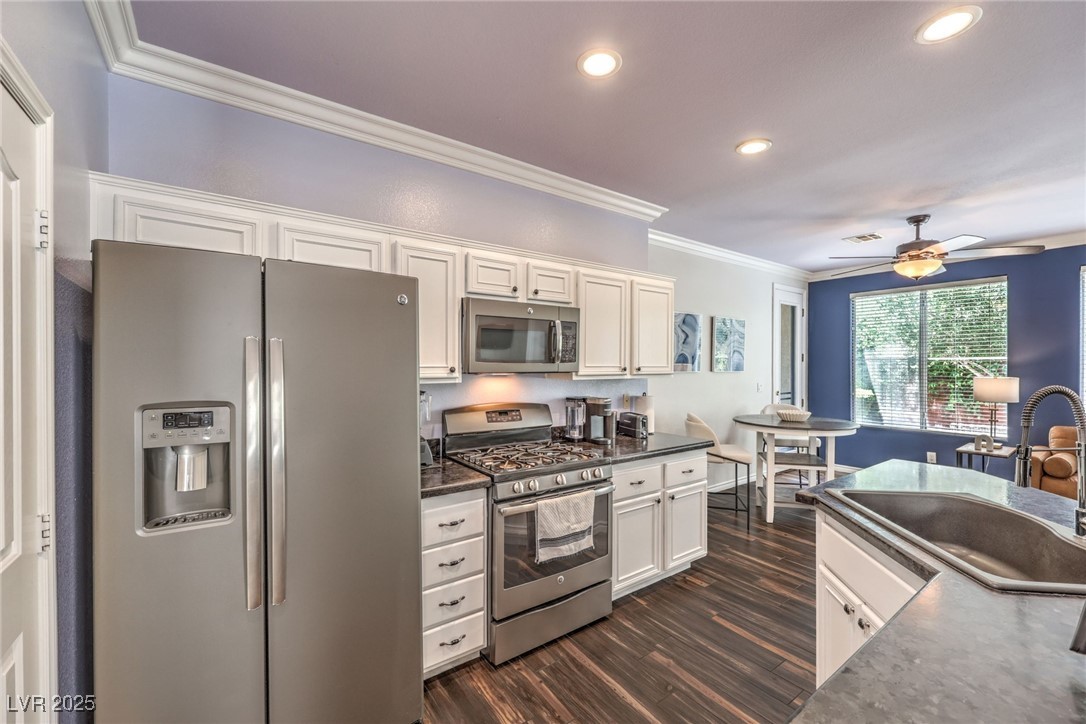 979 Coatbridge Street