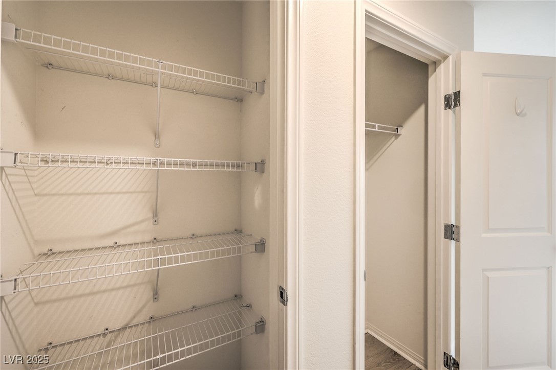 6941 Toll Mountain Street