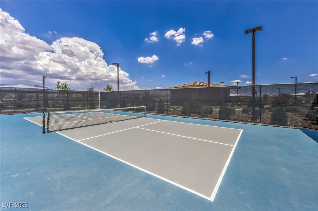 6941 Toll Mountain Street