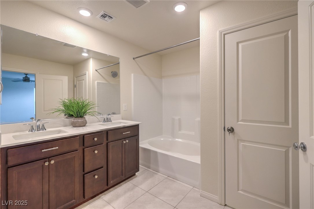 6941 Toll Mountain Street