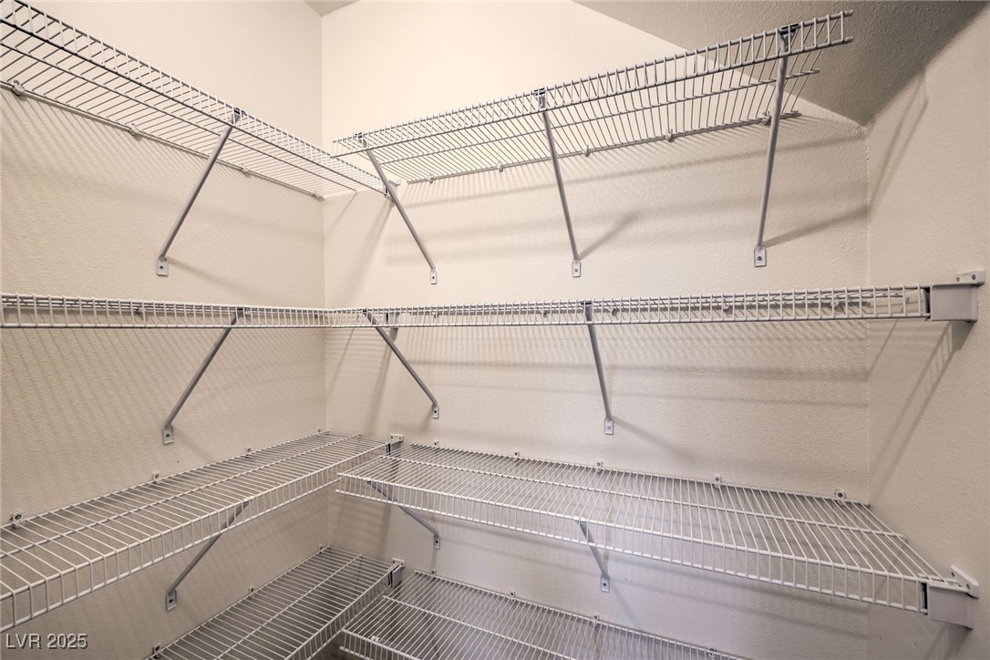 6941 Toll Mountain Street