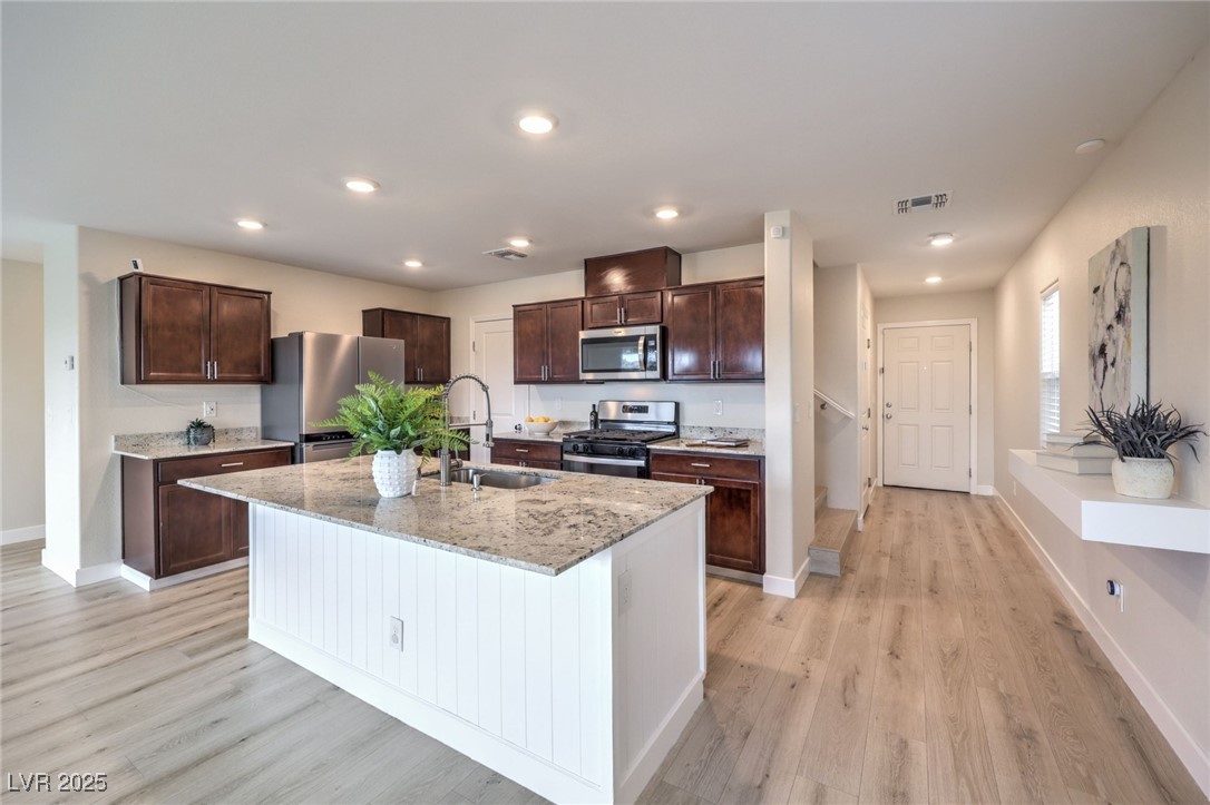 6941 Toll Mountain Street