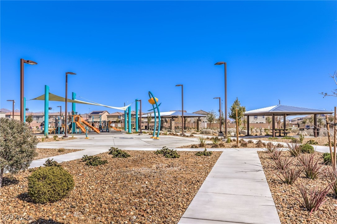 6941 Toll Mountain Street