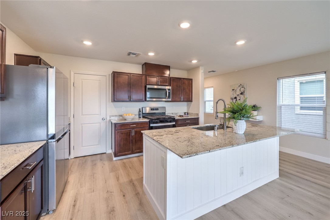 6941 Toll Mountain Street