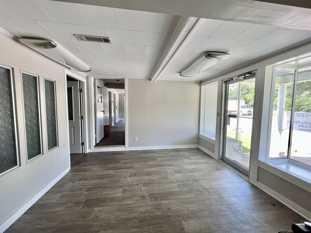 307 W Maple Avenue