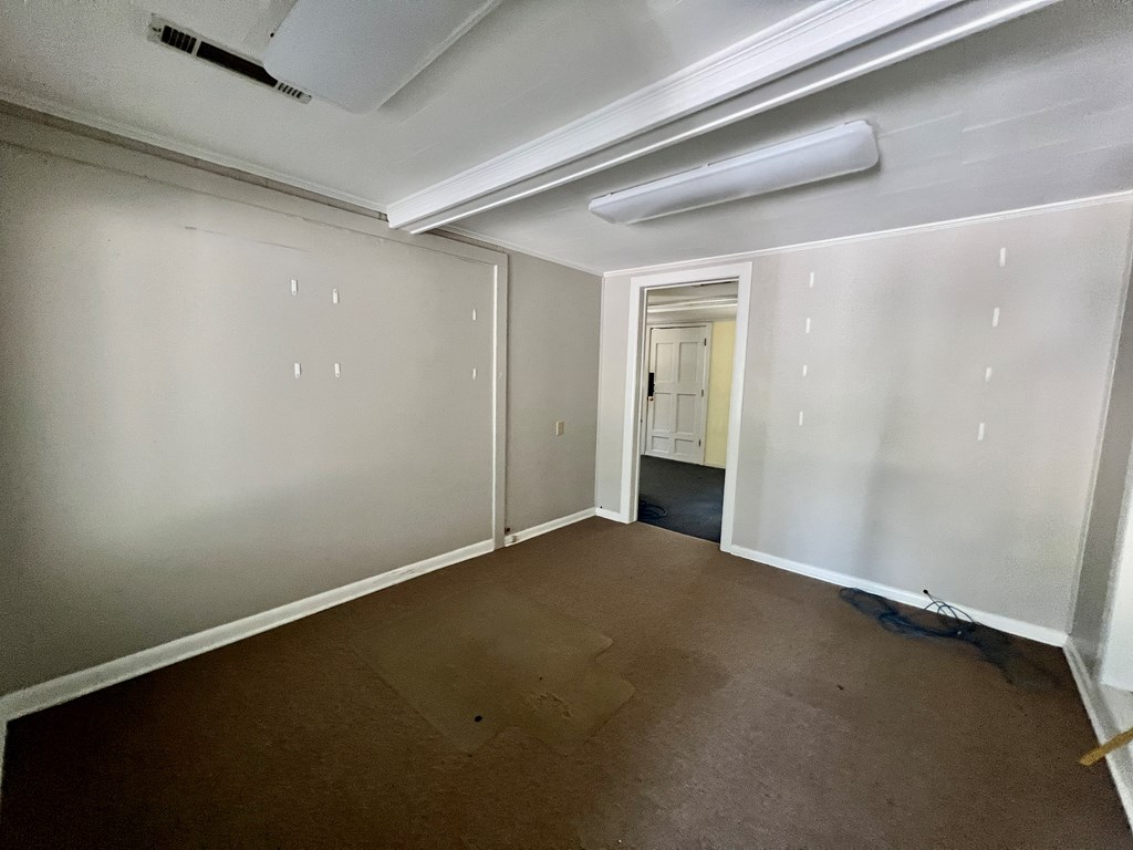 307 W Maple Avenue