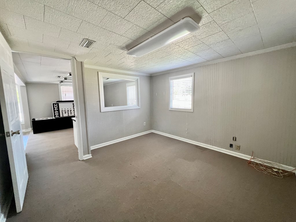 307 W Maple Avenue