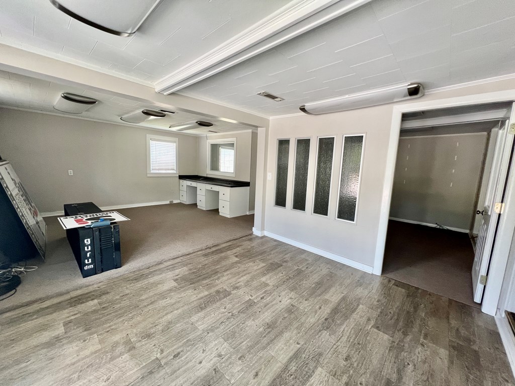 307 W Maple Avenue