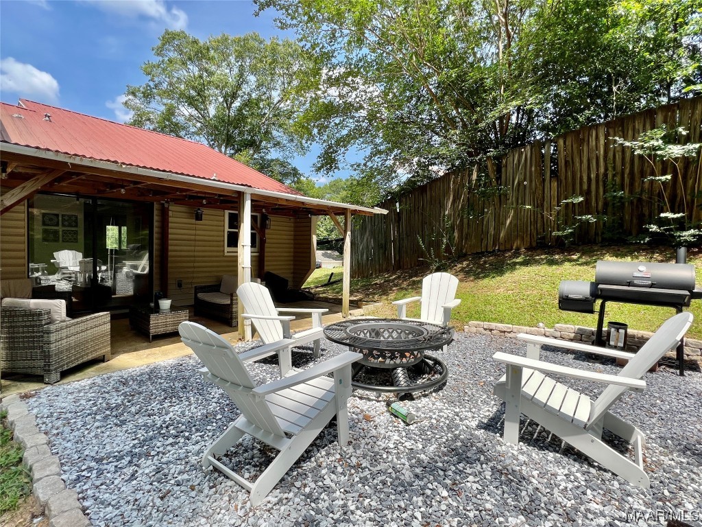 105 Comanche Court
