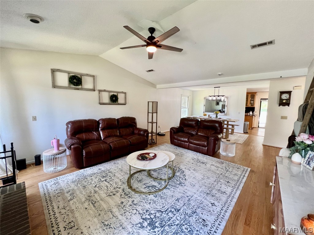 105 Comanche Court