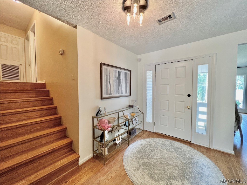105 Comanche Court