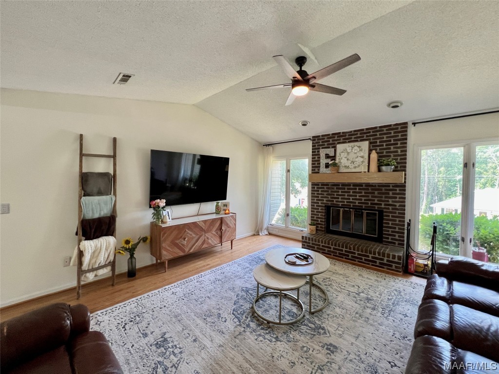 105 Comanche Court