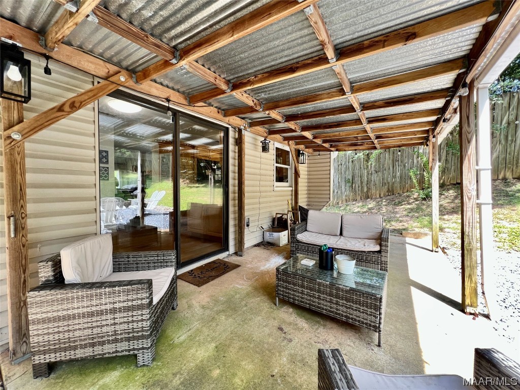 105 Comanche Court