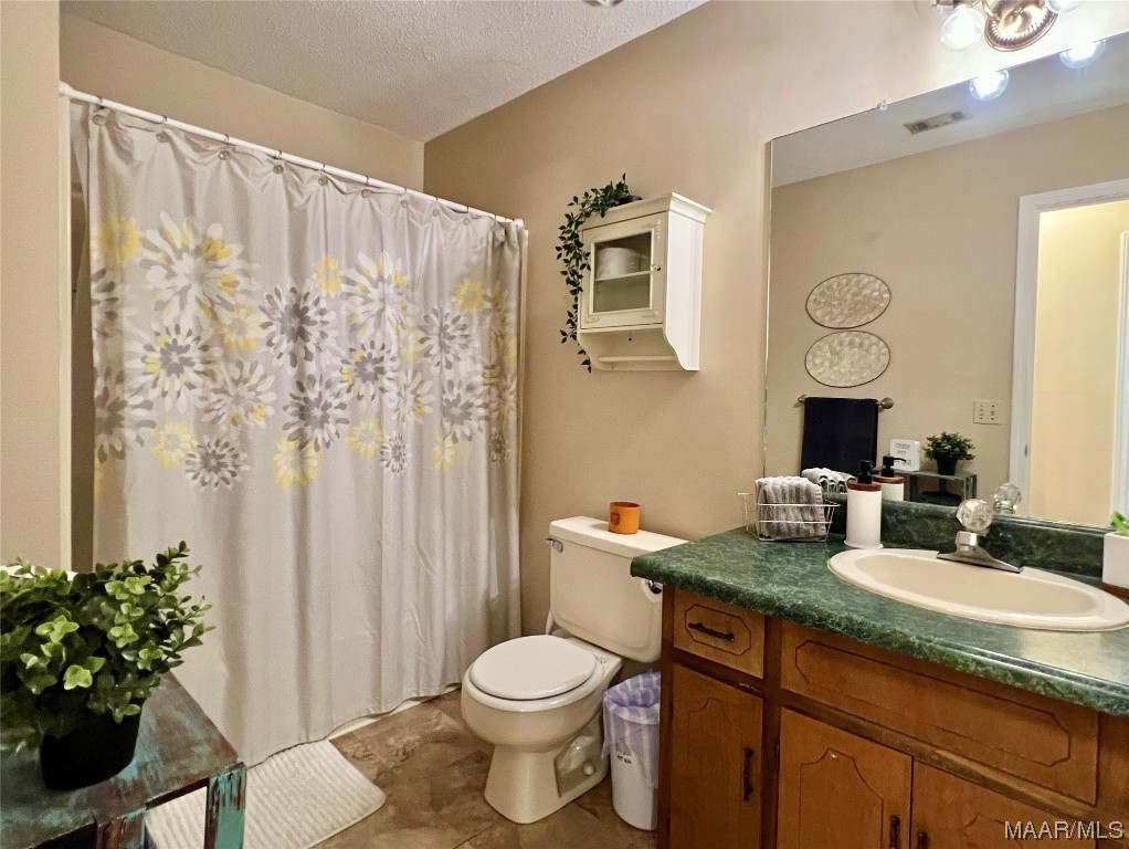 105 Comanche Court
