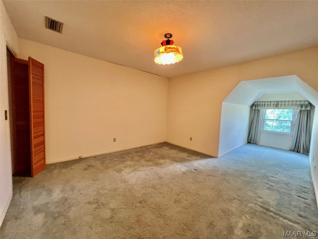 266 N Commerce Street