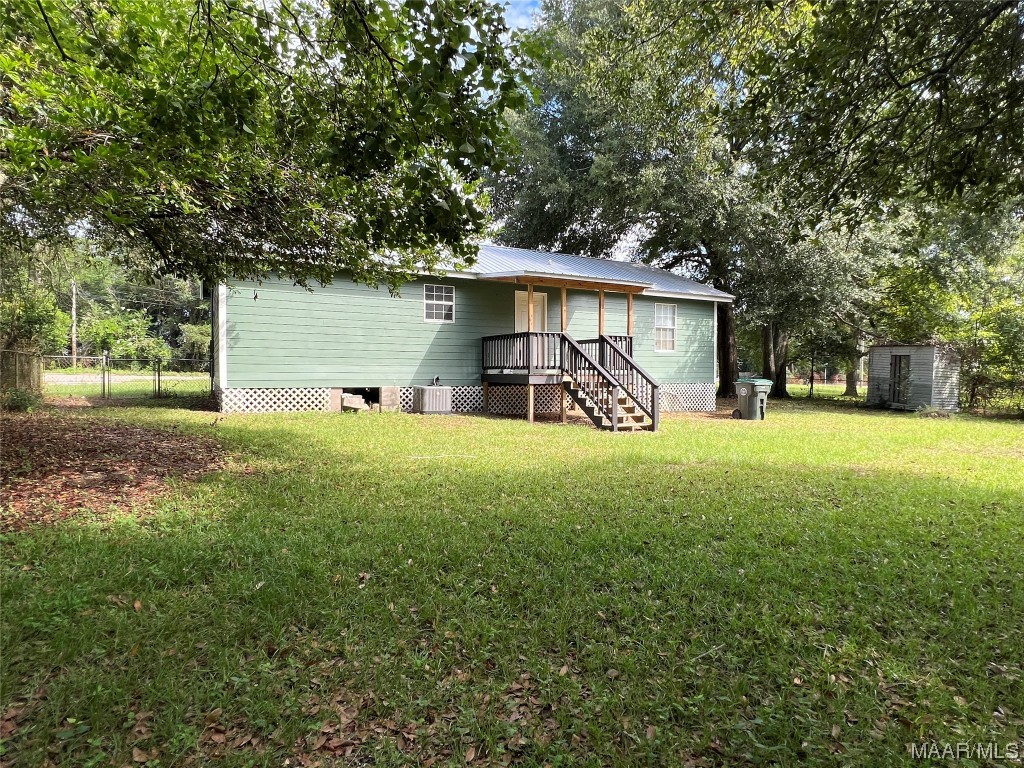 882 N Highway 123 .