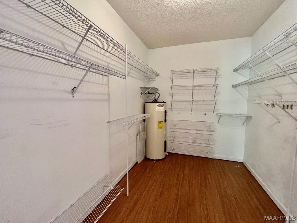 14954 E State Highway 52 .