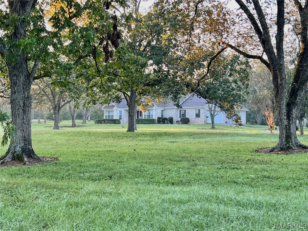 14954 E State Highway 52 .