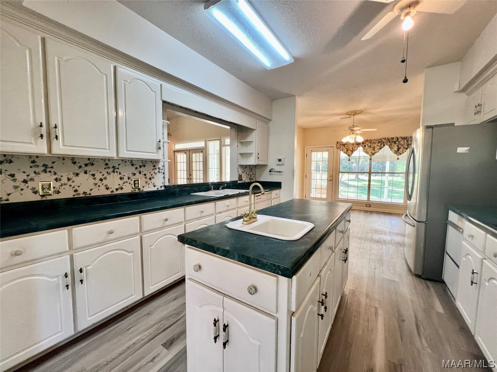 14954 E State Highway 52 .