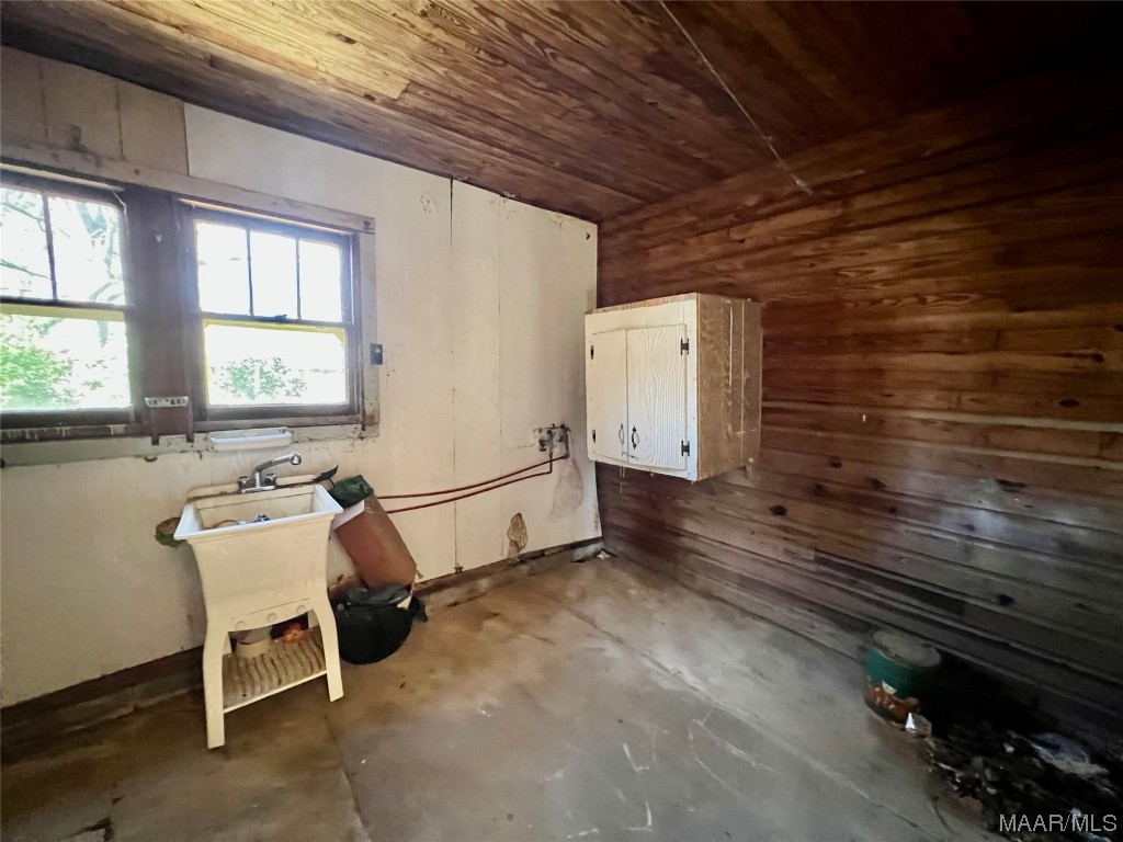 440 W Court Street
