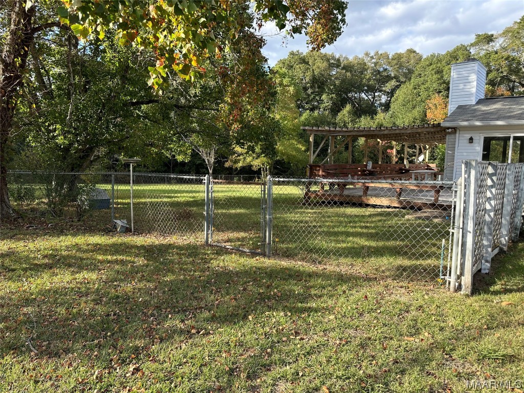 2571 N Highway 123 .