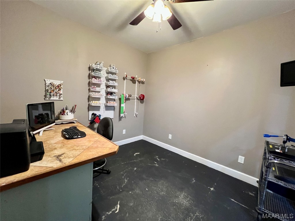 1112 Chestnutt Road