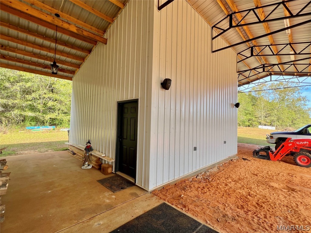 1112 Chestnutt Road