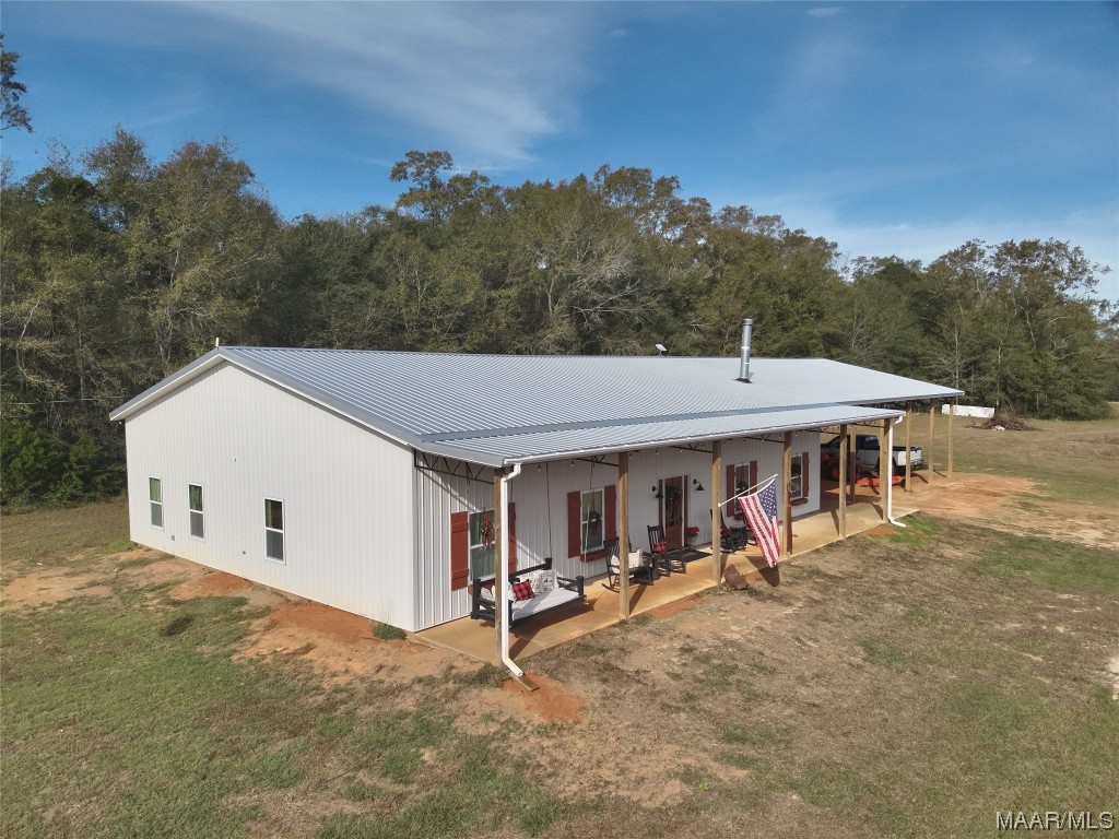 1112 Chestnutt Road